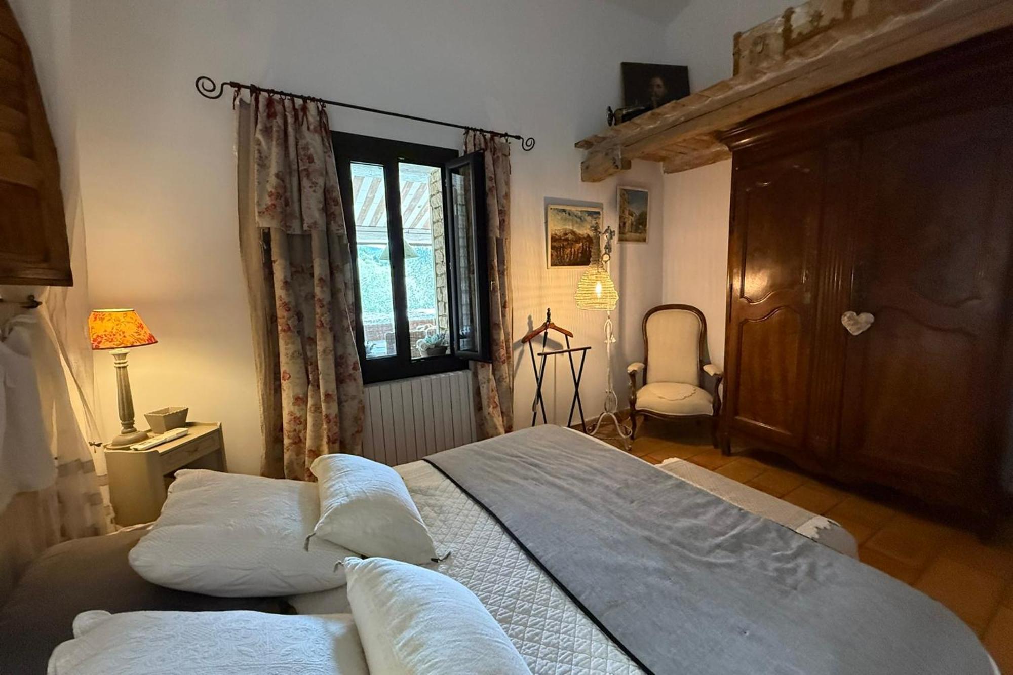 Beautiful Provencal Villa With Pool And Jacuzzi ลาคอสต์ ภายนอก รูปภาพ