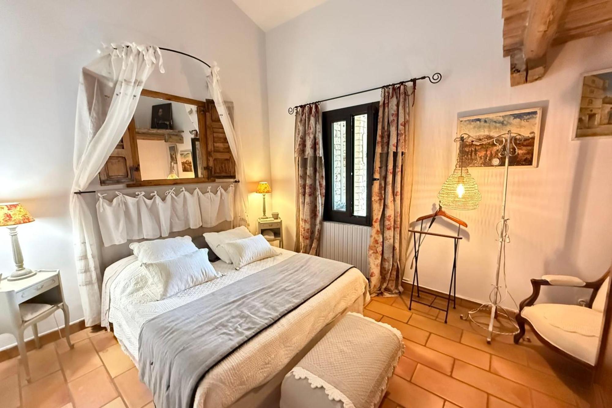 Beautiful Provencal Villa With Pool And Jacuzzi ลาคอสต์ ภายนอก รูปภาพ